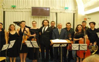 意大利塔蘭托“喬萬尼·帕伊塞羅”高等音樂研究院