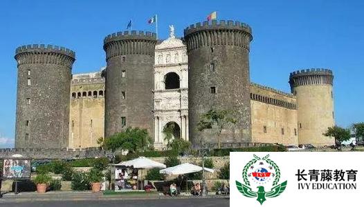 意大利語學習--參觀那不勒斯歷史中心 VISITA AL CENTRO STORICO DI NAPOLI