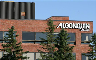 加拿大亞崗昆大學(xué)