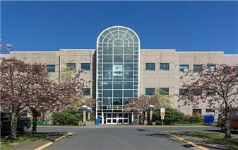 加拿大卡莫森學(xué)院