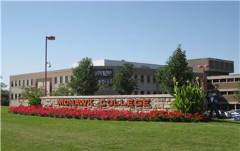 加拿大莫哈克學(xué)院